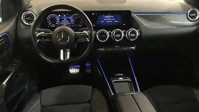 Mercedes-Benz B-Class view 8