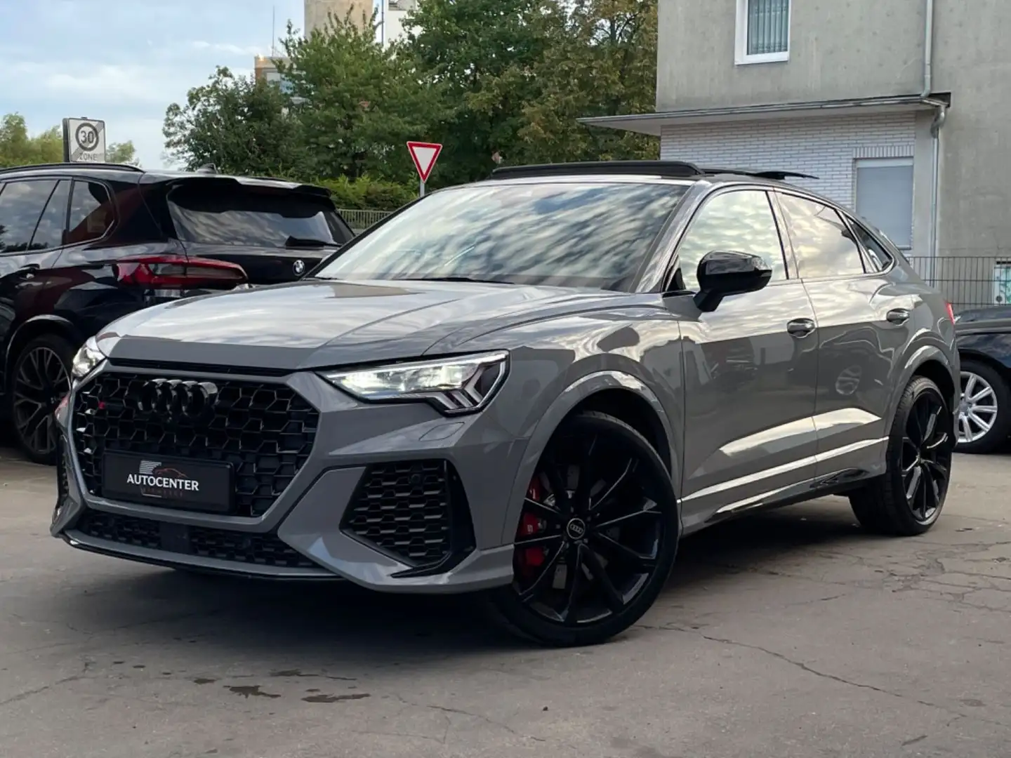 Audi RS Q3 RS Q3 Sportback 2.5 TFSI quattro*PANO*360°*MTRX* Gris - 1