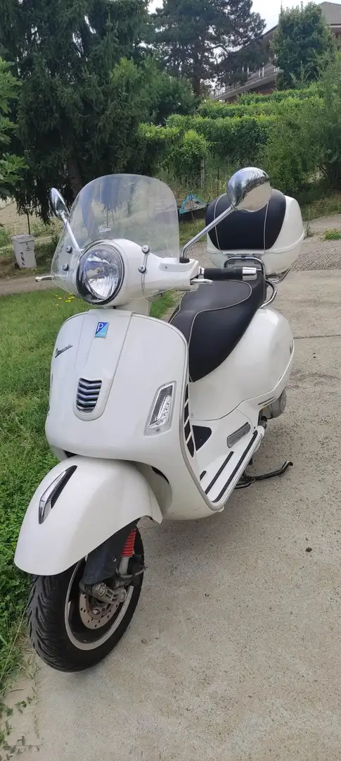 Vespa GTS 300 Automático Bianco - 1