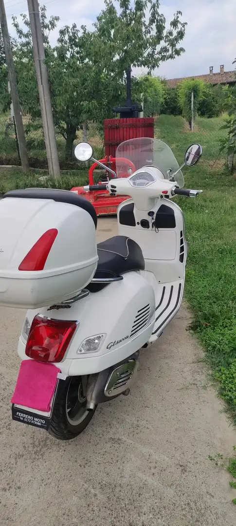 Vespa GTS 300 Automático Bianco - 2