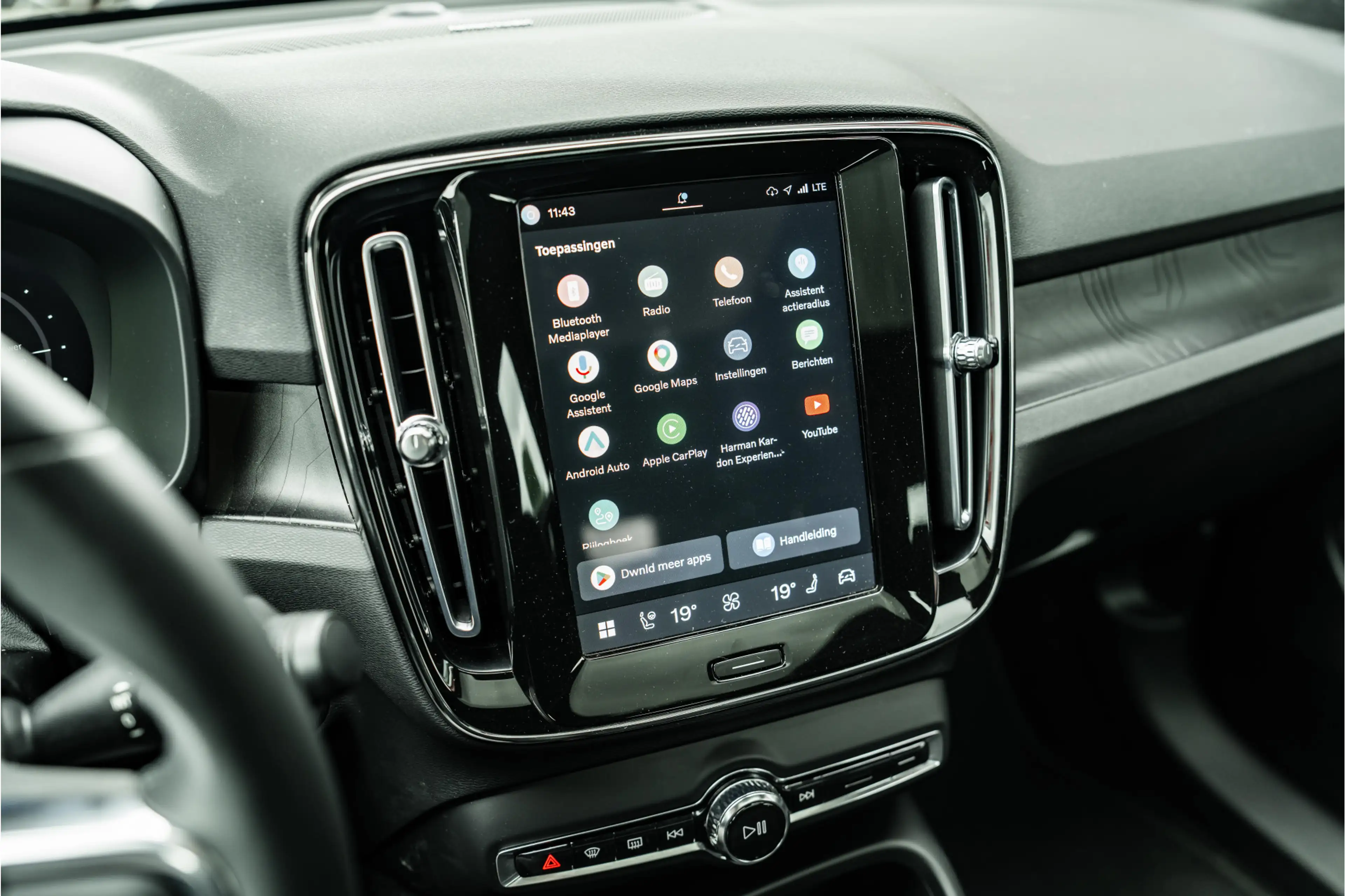 Volvo C40 Recharge Twin Ultimate 78 kWh | PANO | ACC | HK | — photo 16