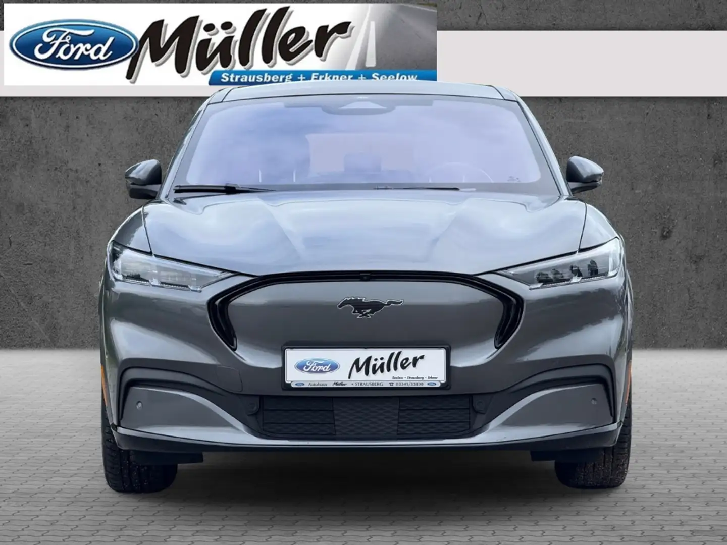 Ford Mustang Mach-E First Edition AWD Grau - 2