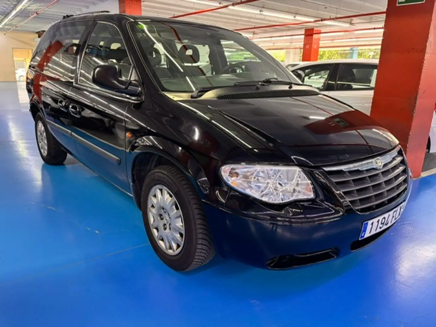 Chrysler Voyager 2.4 SE Albastru - 2