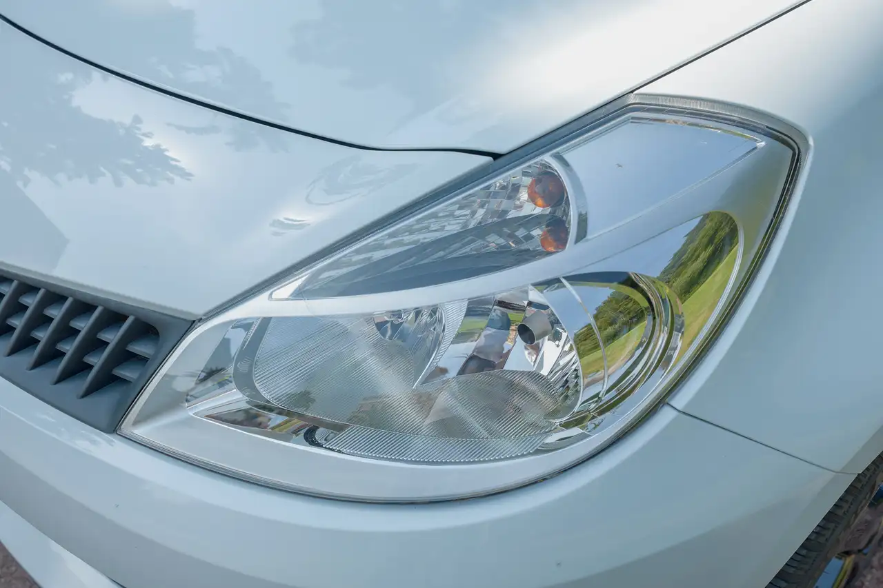 Renault Clio R.S. — photo 11