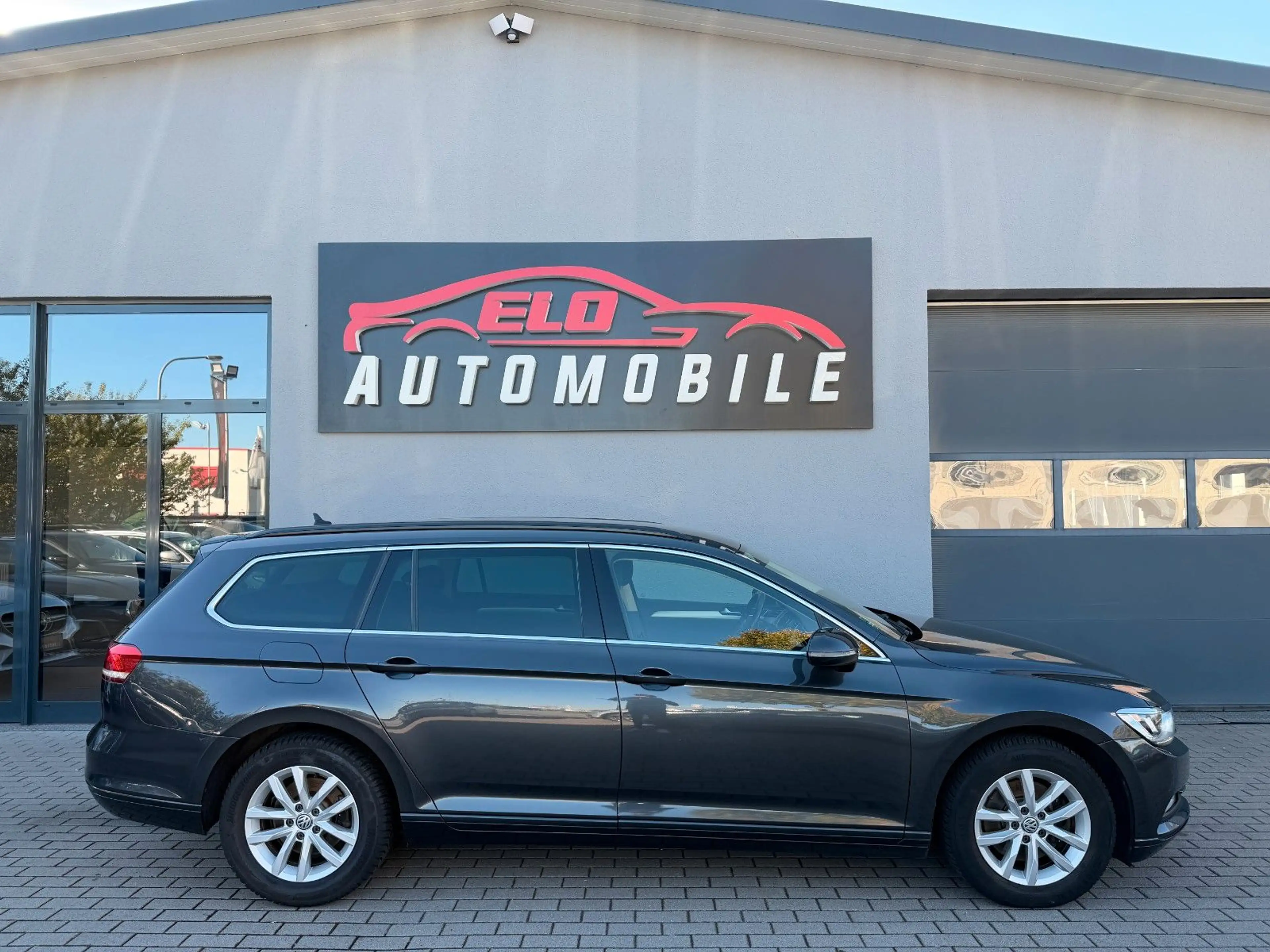 Volkswagen Passat Variant DSG*LED*ACC*Scheinwerfer LED* — photo 2