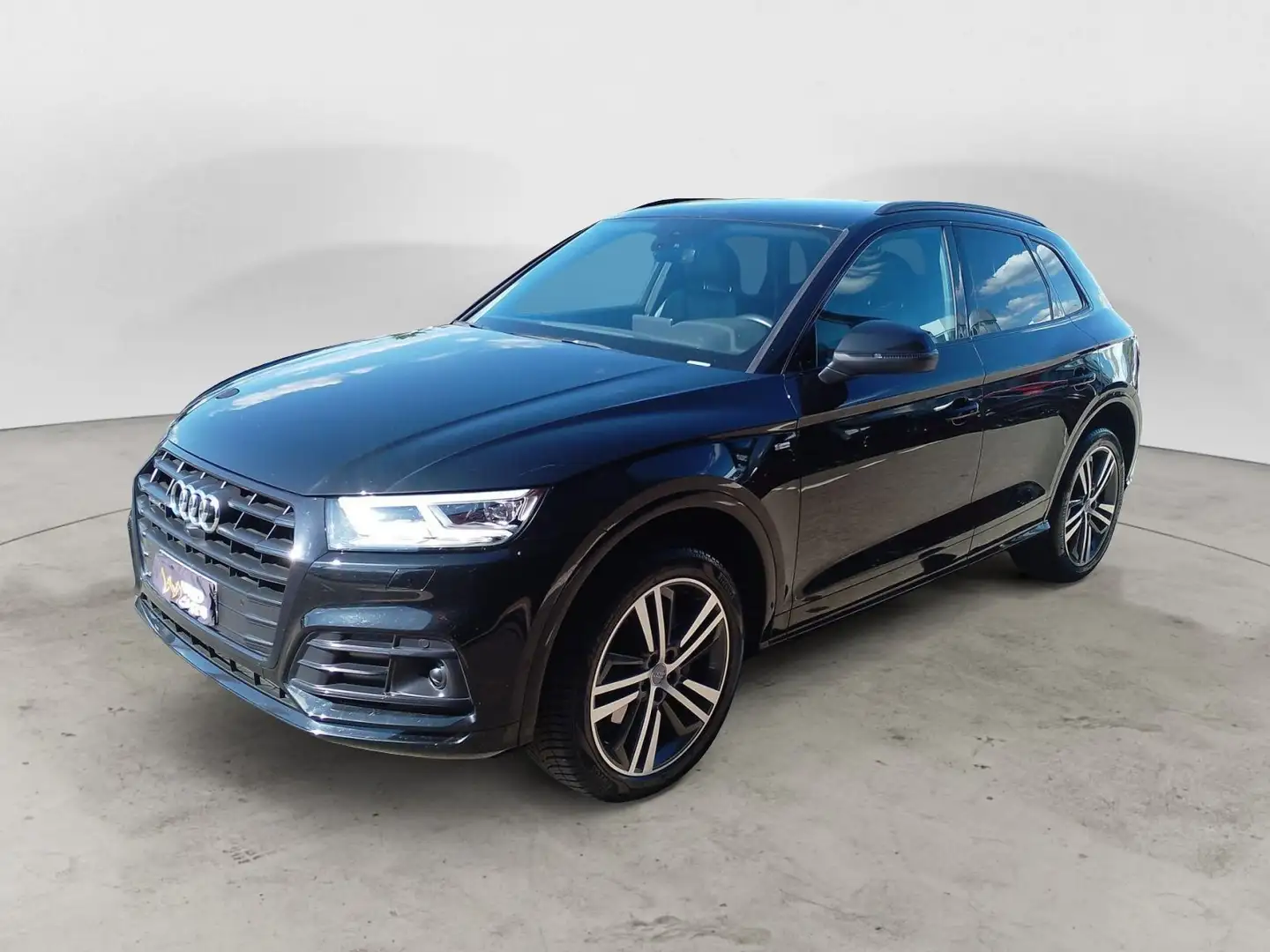 Audi Q5 40 TDI quattro S line Plus Zwart - 1