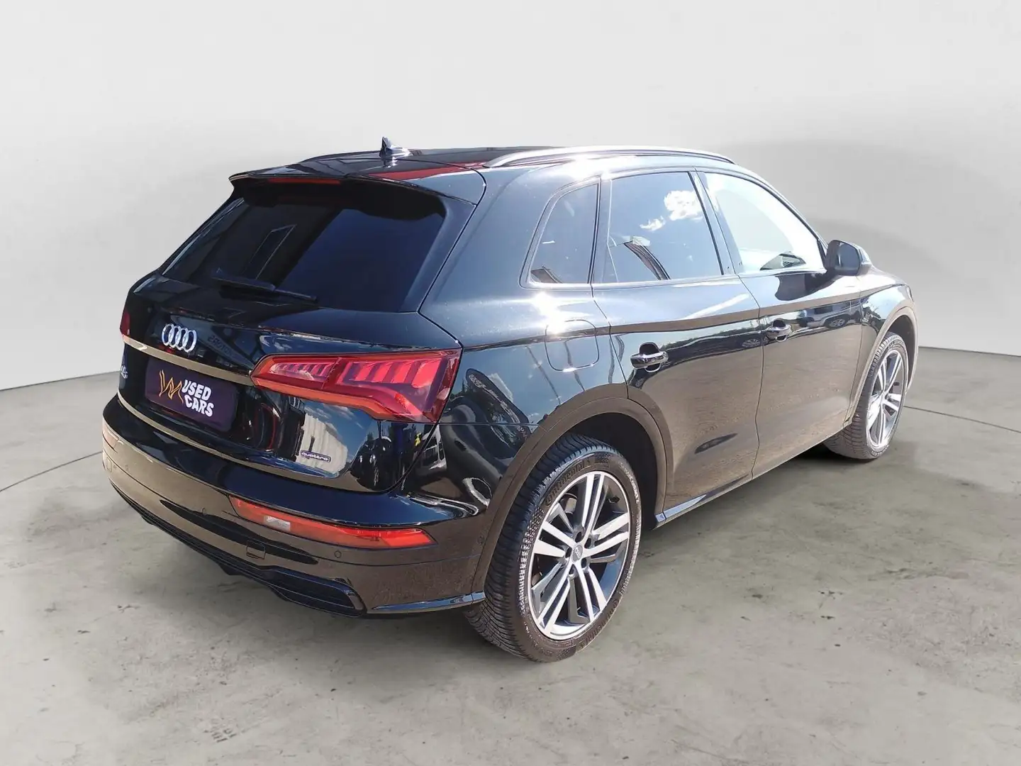 Audi Q5 40 TDI quattro S line Plus Zwart - 2