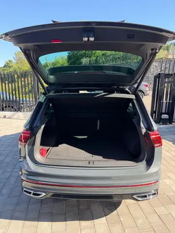 Volkswagen Tiguan view 13