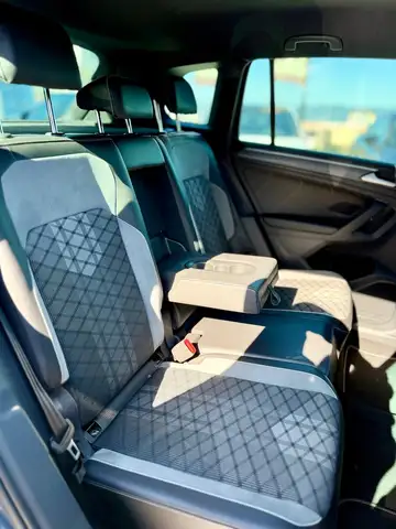 Volkswagen Tiguan view 12