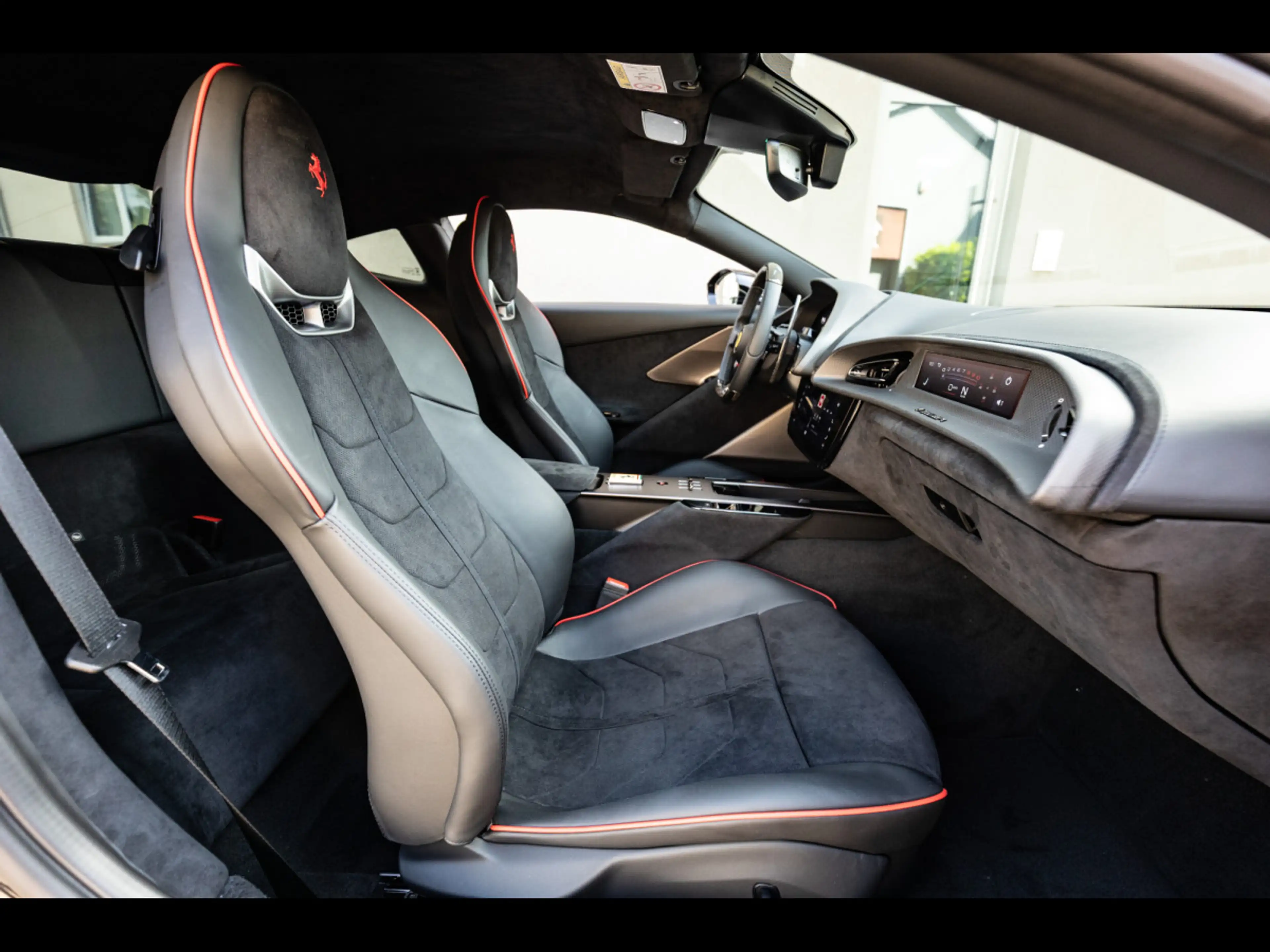 Ferrari Amalfi 3.9 V8°LIFT°360°BURMESTER°ACC°CARBON°DISPLAY°SPEC — photo 11