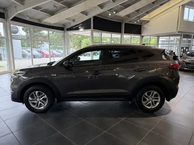 Hyundai Tucson view 3