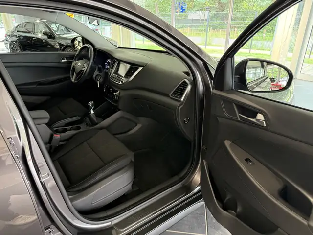 Hyundai Tucson view 14