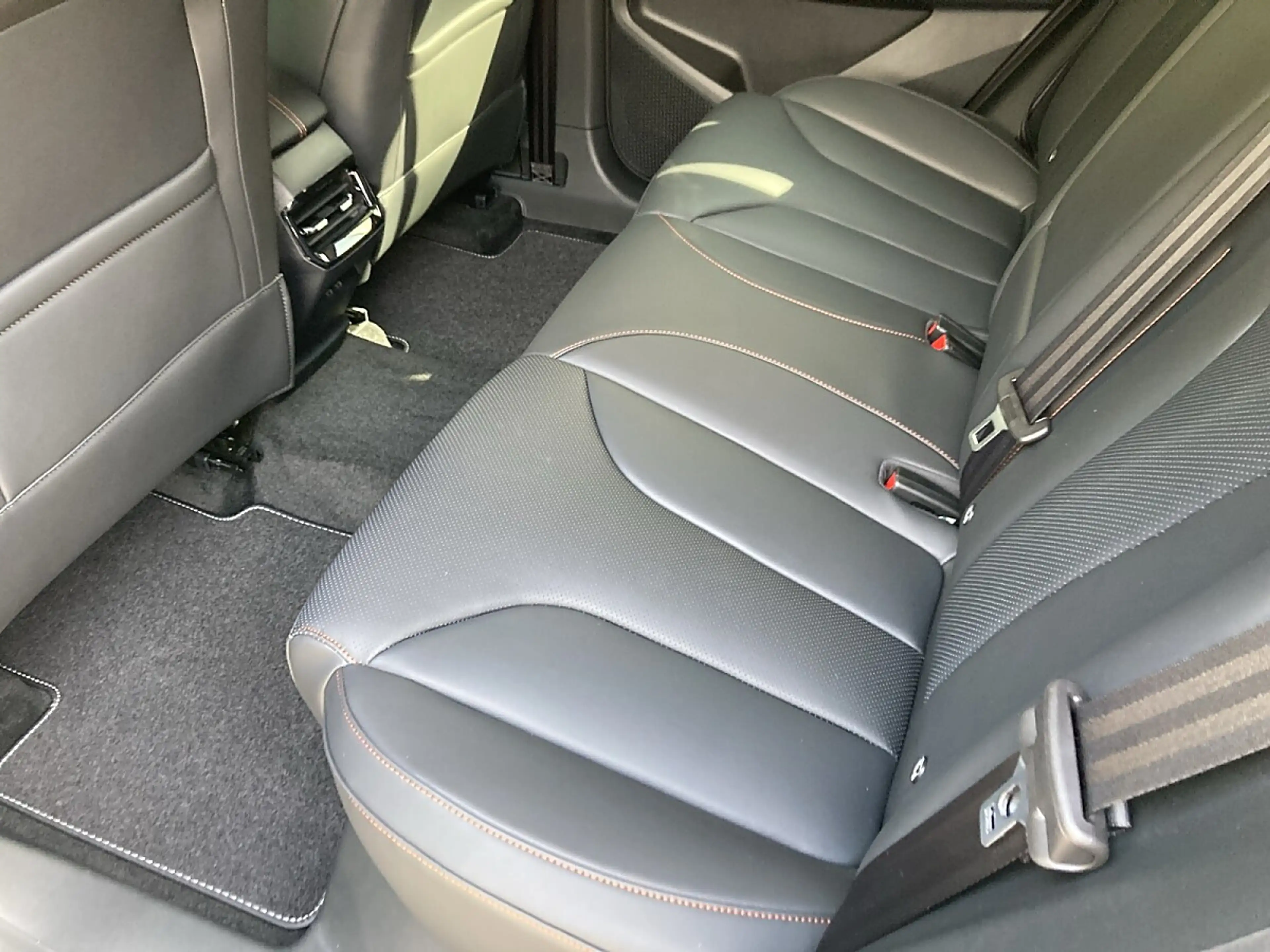MG HS PHEV+ Luxury 21,4kWh Aut. + Österreich Paket + ... — photo 10