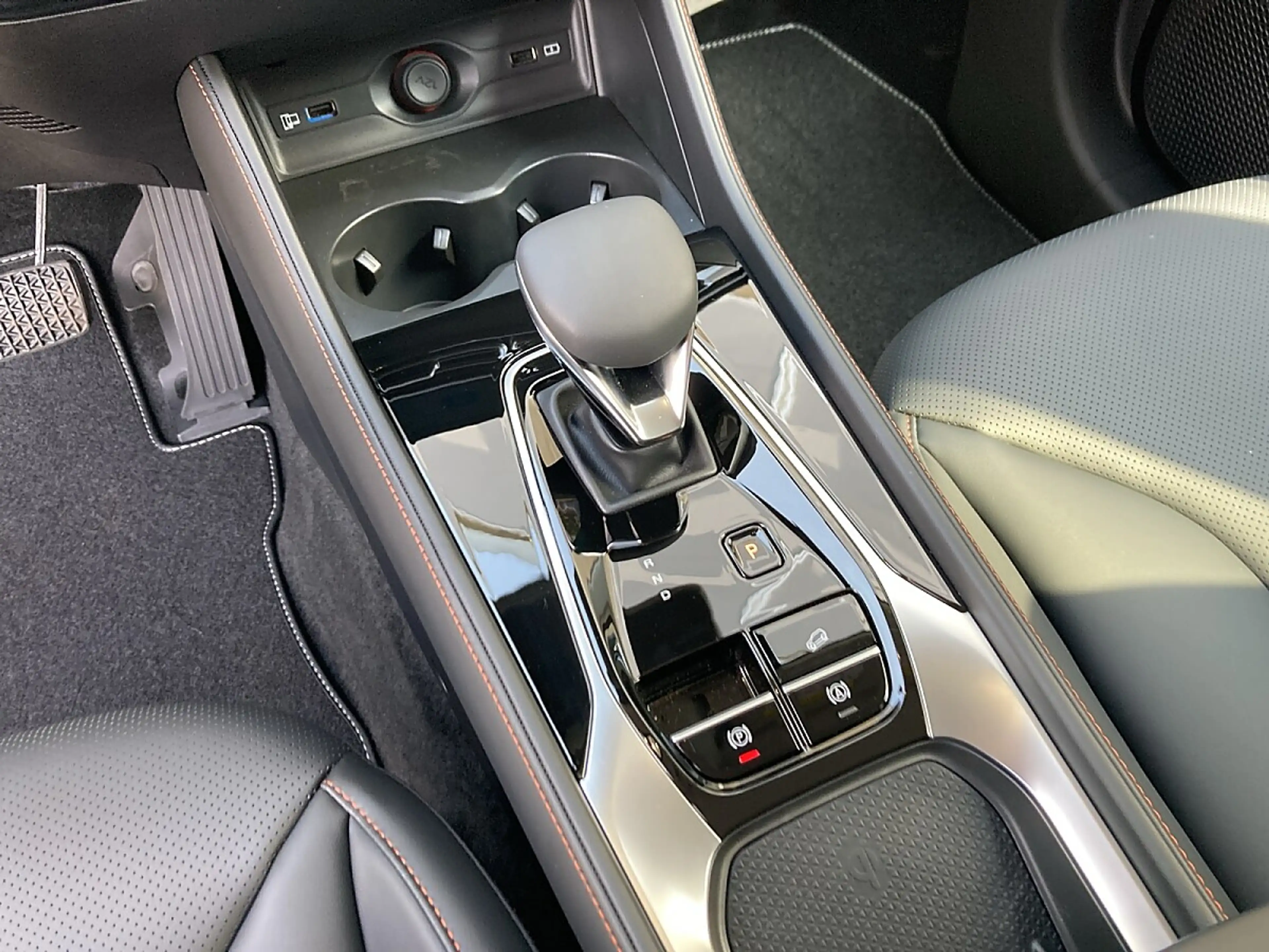 MG HS PHEV+ Luxury 21,4kWh Aut. + Österreich Paket + ... — photo 9