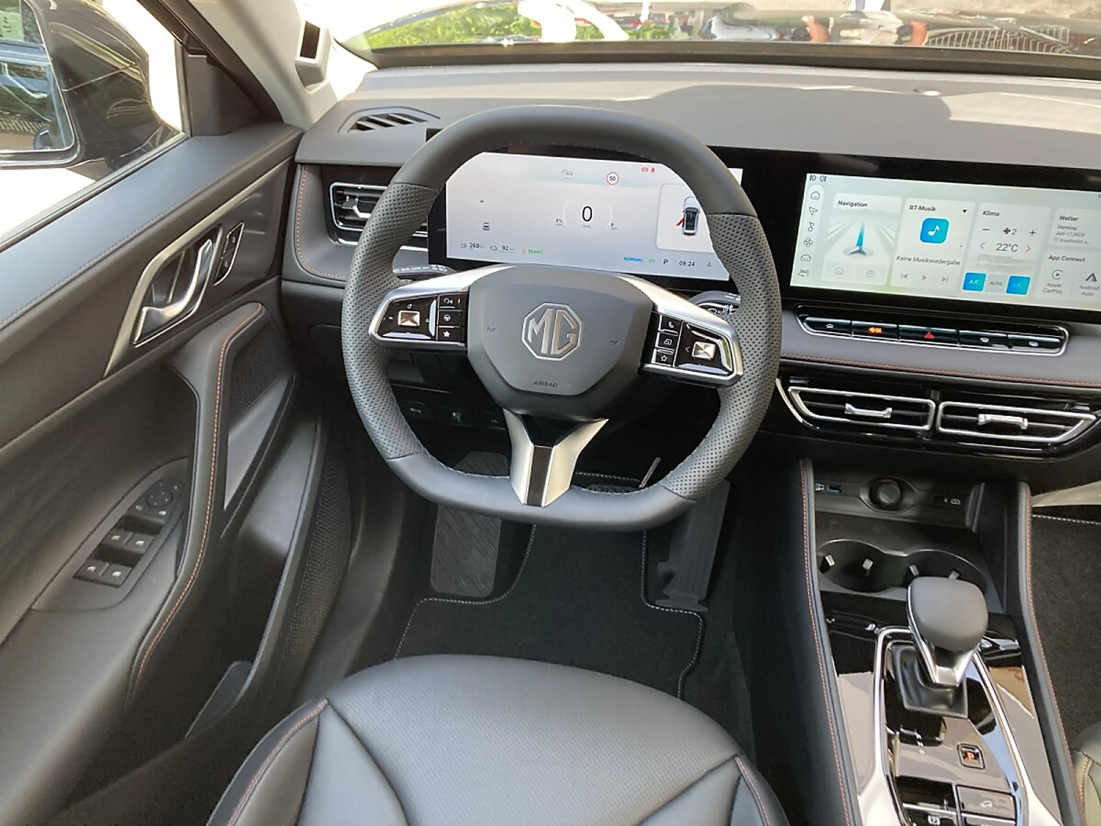 MG HS PHEV+ Luxury 21,4kWh Aut. + Österreich Paket + ... — photo 11