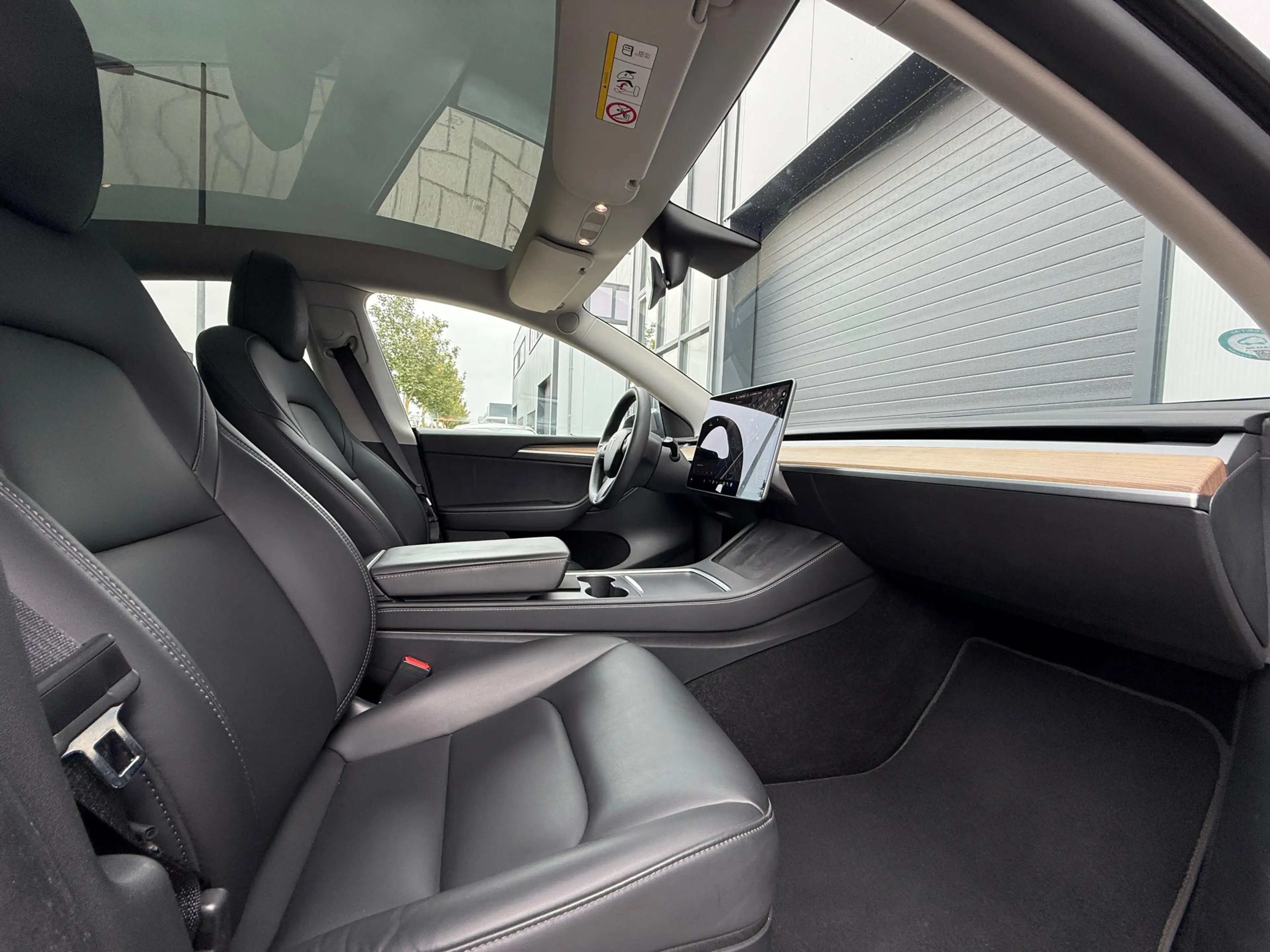 Tesla Model Y Long Range AWD 75 kWh / WINTERPAKKET / FSD — photo 2
