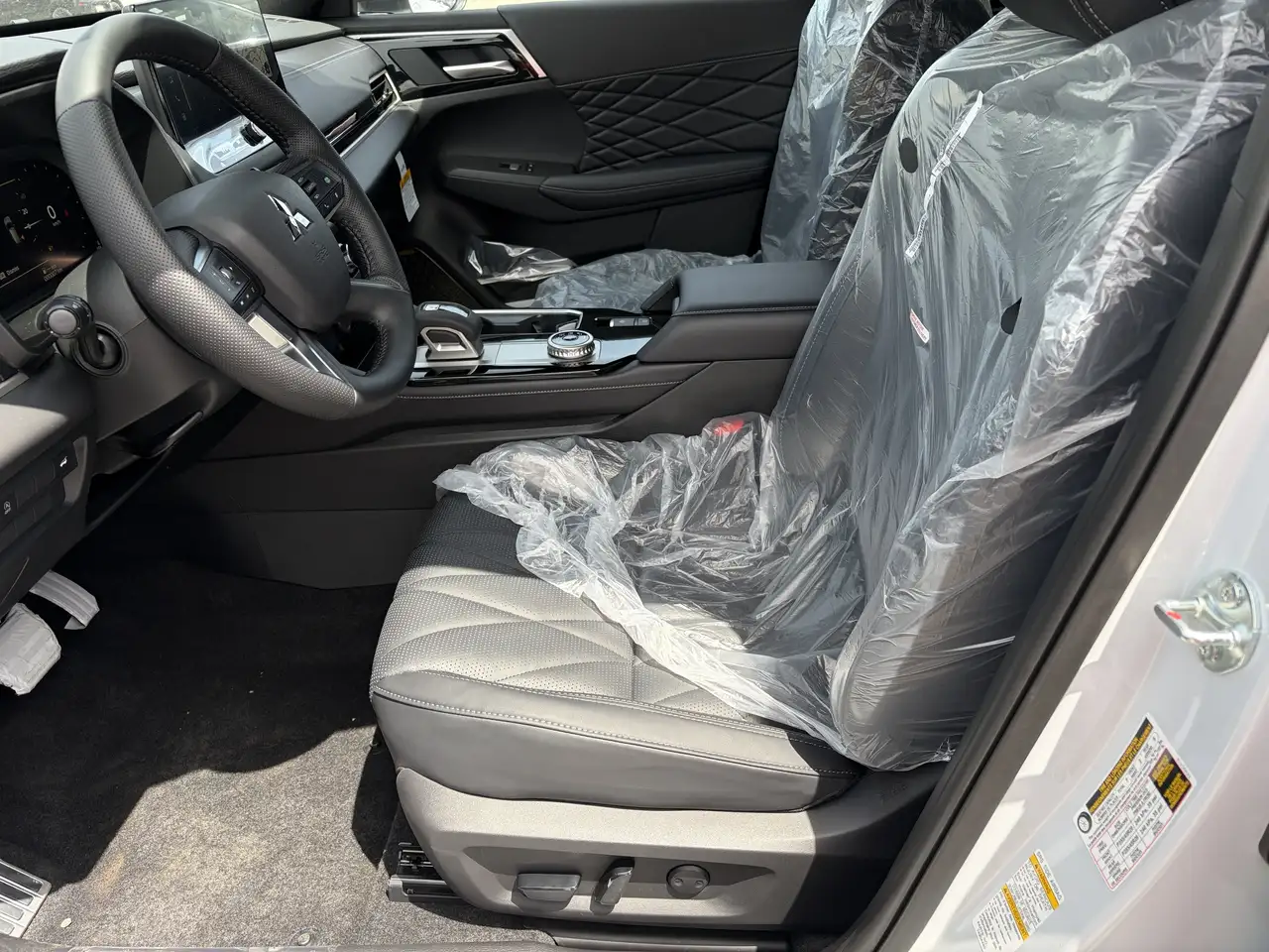 Mitsubishi Outlander снимка Mitsubishi Outlander