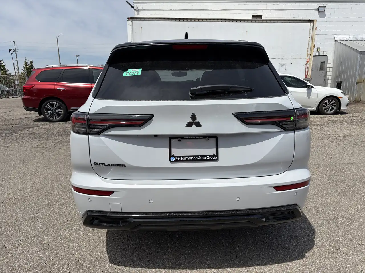 Mitsubishi Outlander снимка Mitsubishi Outlander