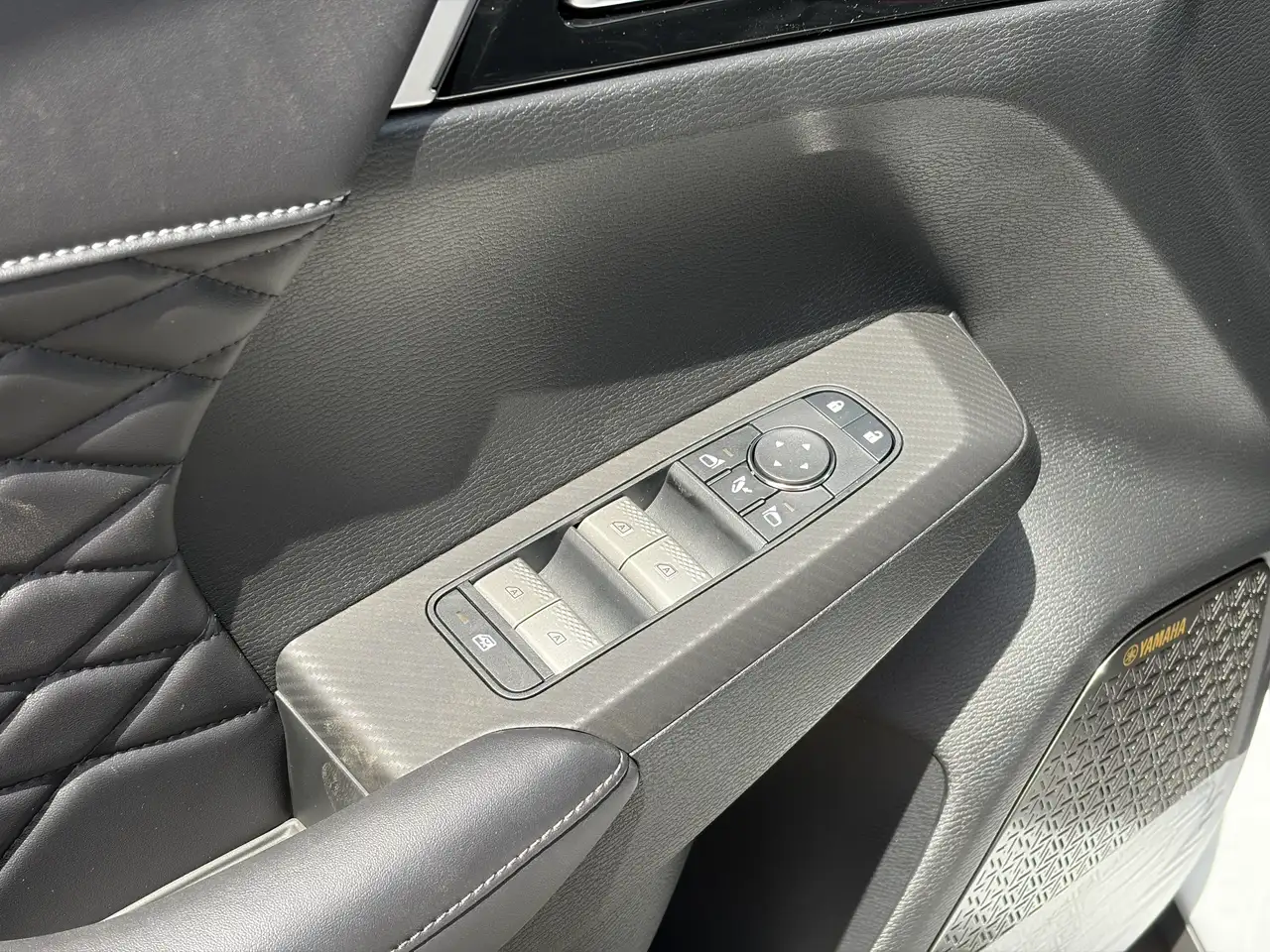 Mitsubishi Outlander снимка Mitsubishi Outlander