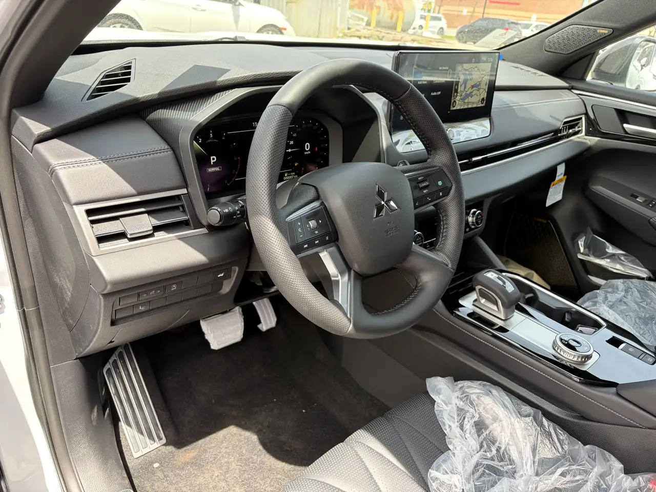 Mitsubishi Outlander снимка Mitsubishi Outlander