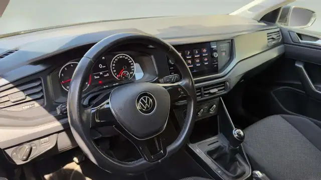 Volkswagen Polo view 11