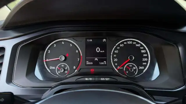 Volkswagen Polo view 13