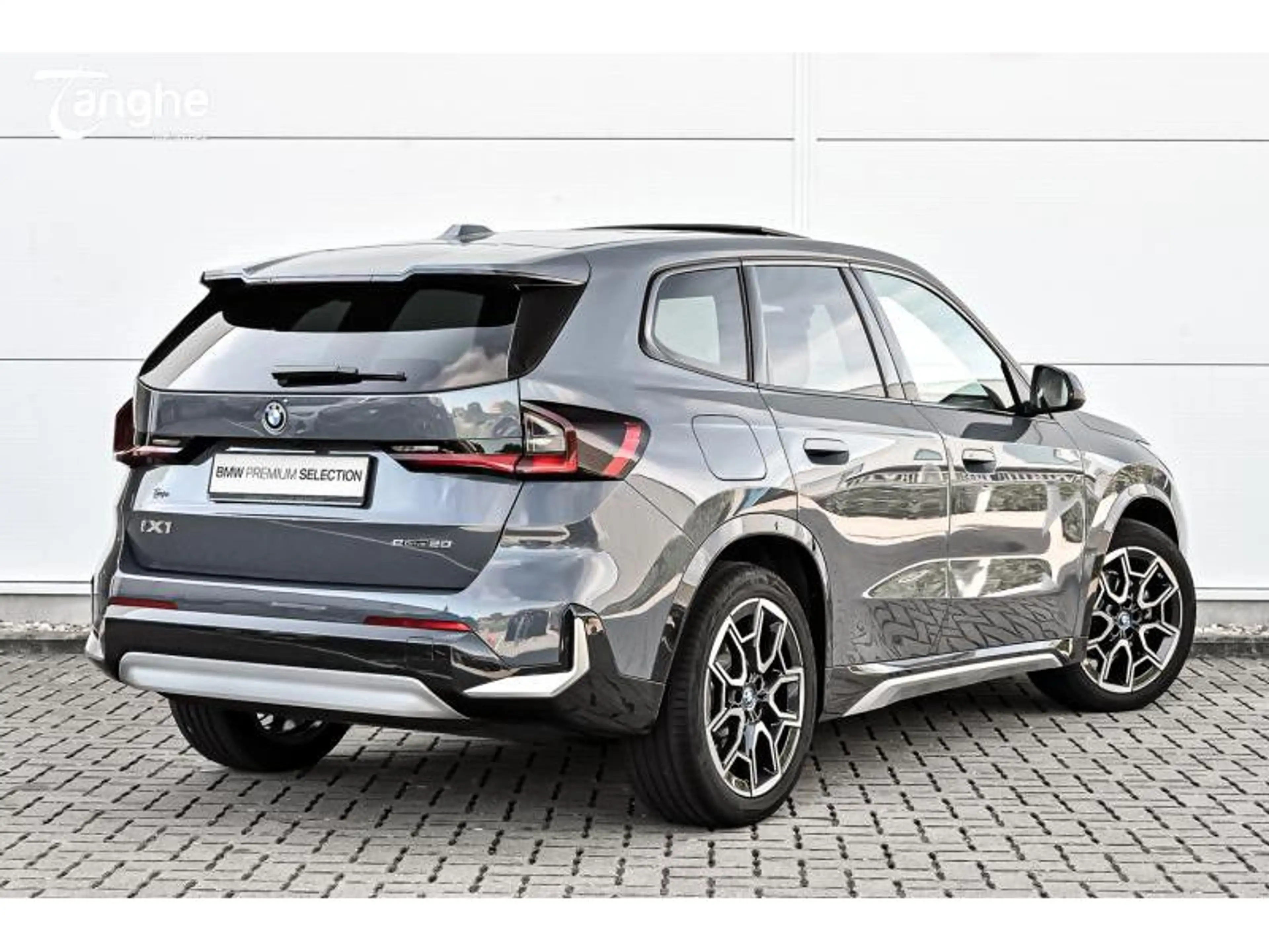 BMW iX1 eDrive20 Xline — photo 2