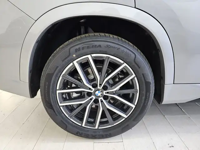 BMW X1 view 11
