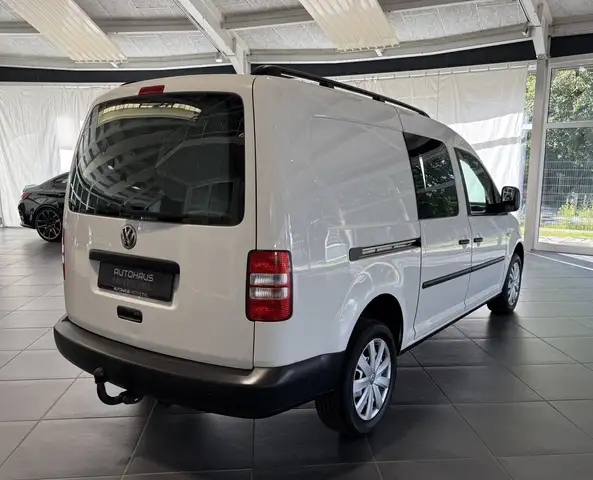 Volkswagen Caddy Maxi view 8