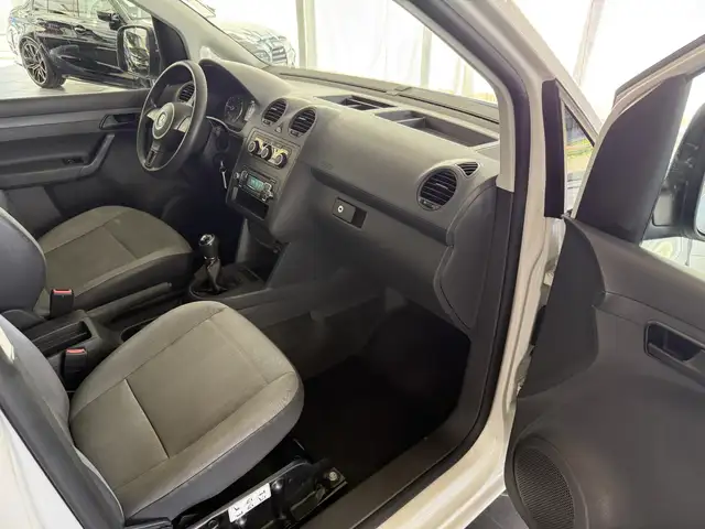 Volkswagen Caddy Maxi view 12