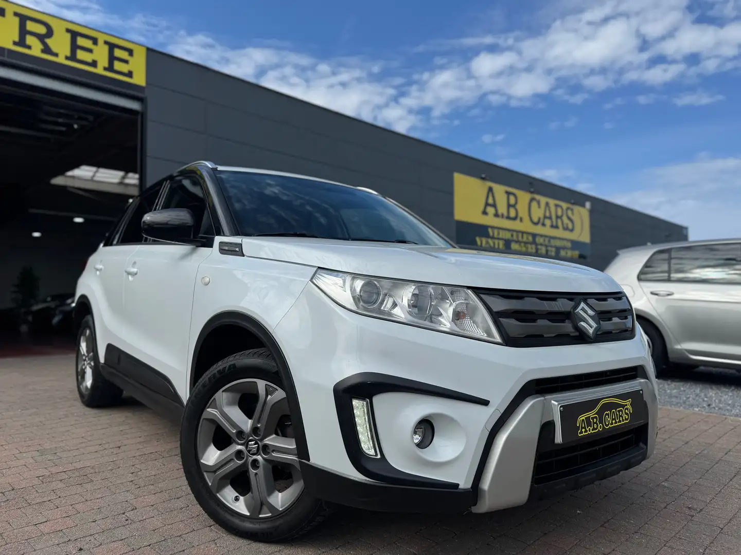 Suzuki Vitara 1.6i 4x2 *GARANTIE 12MOIS*CARNET D’ENTRETIEN White - 1