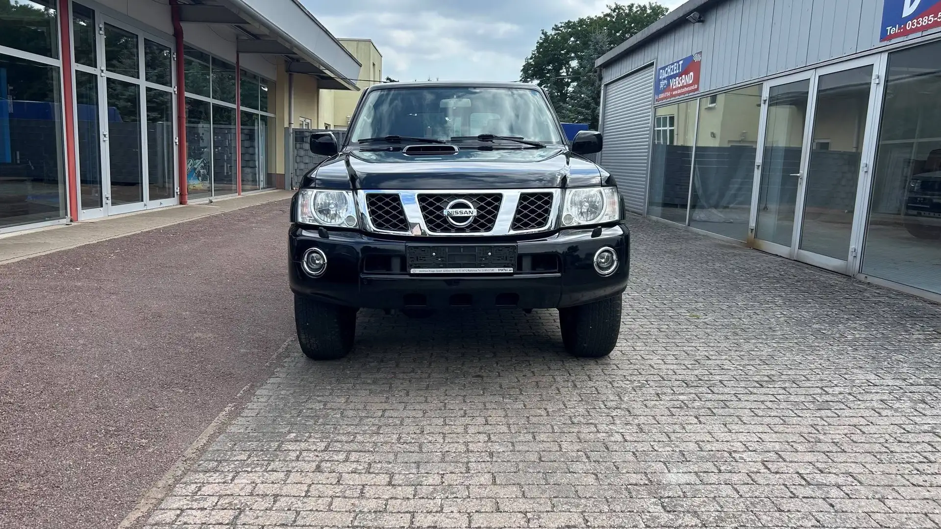 Nissan Patrol Patrol Diesel 5-Türer 3.0 Di Elegance Schwarz - 2