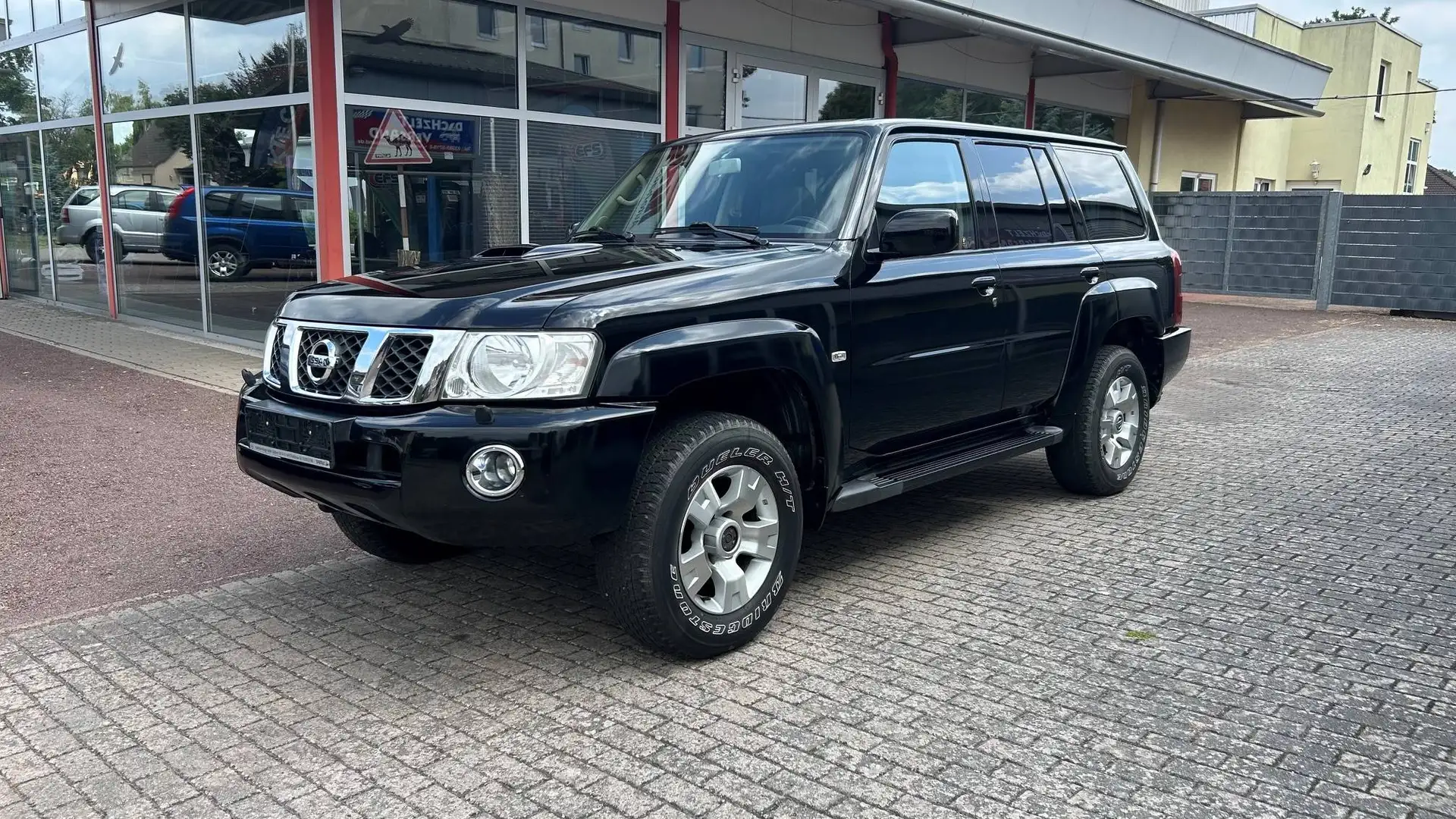 Nissan Patrol Patrol Diesel 5-Türer 3.0 Di Elegance Schwarz - 1
