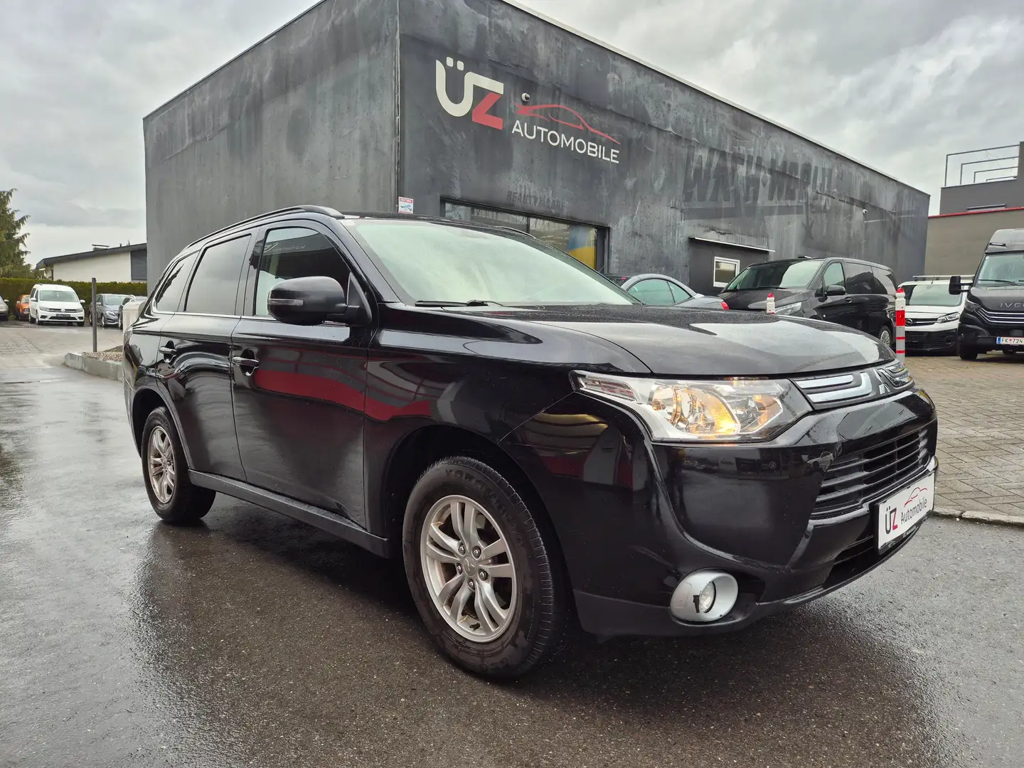 Mitsubishi Outlander *** ALLRAD *** AHK *** Schwarz - 1
