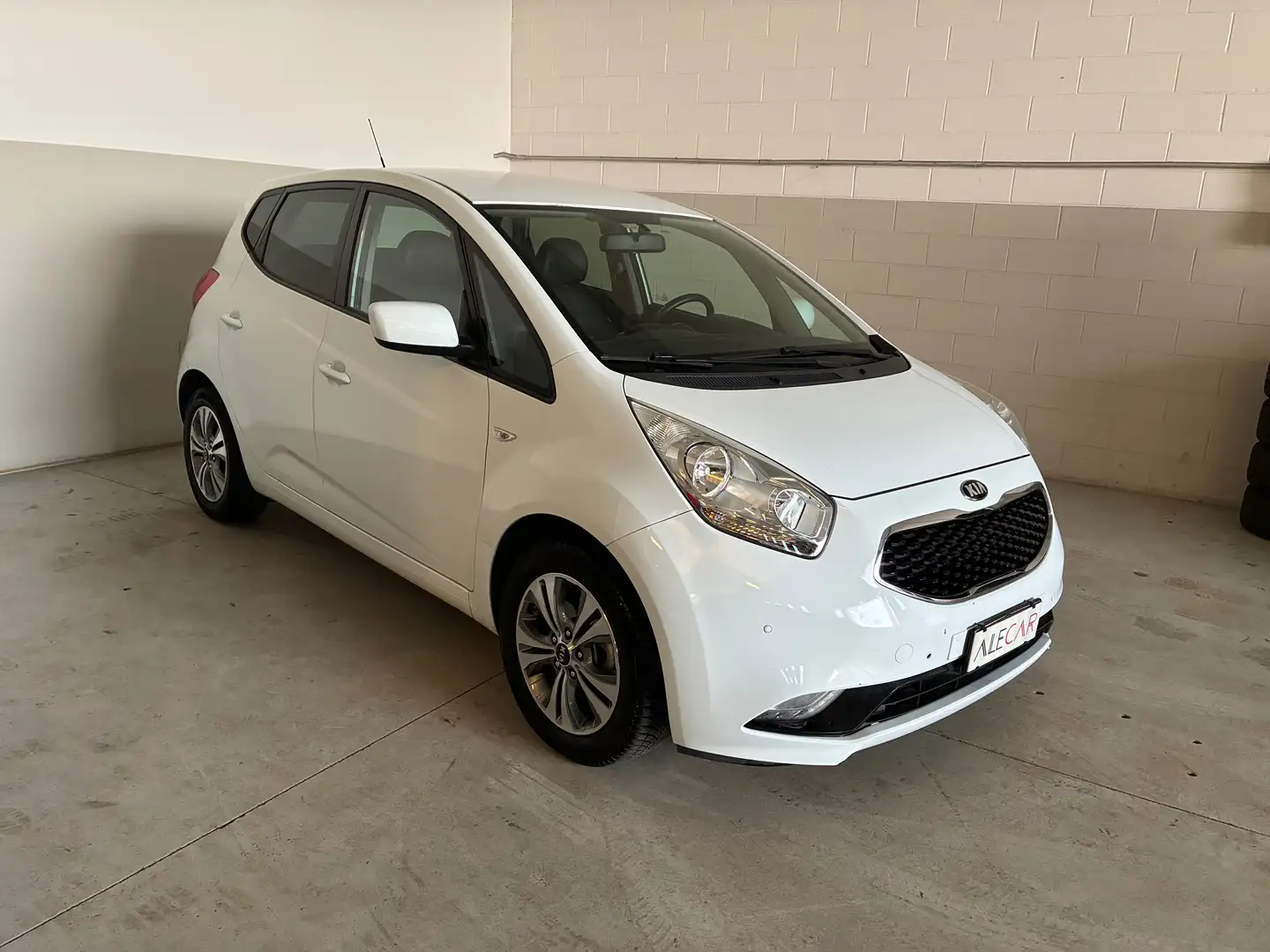Kia Venga Venga 1.4 crdi Cool Navi 90cv E6 Blanc - 2