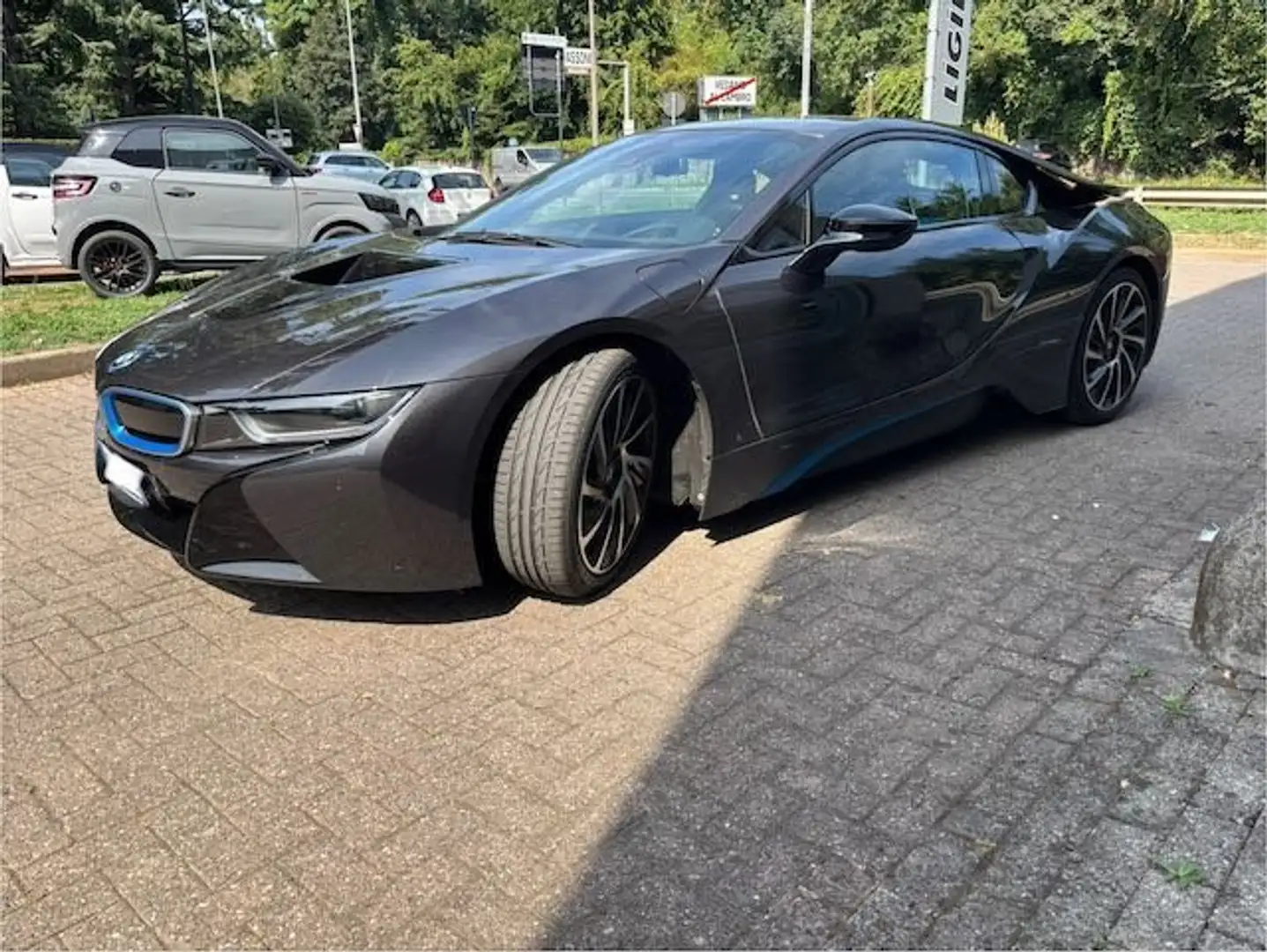 BMW i8 Nero - 1