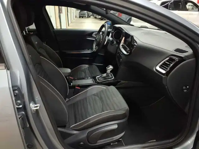 Kia Unknown Model view 8