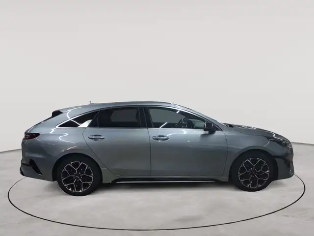 Kia Unknown Model view 3