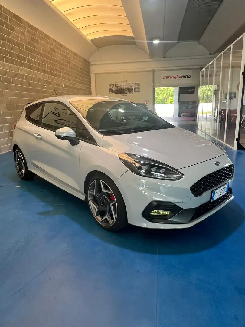 Ford Fiesta Fiesta 3p 1.5 ST s Grau - 2