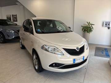 Ypsilon 0.9 TwinAir 85 CV 5 porte Metano Ecochic P