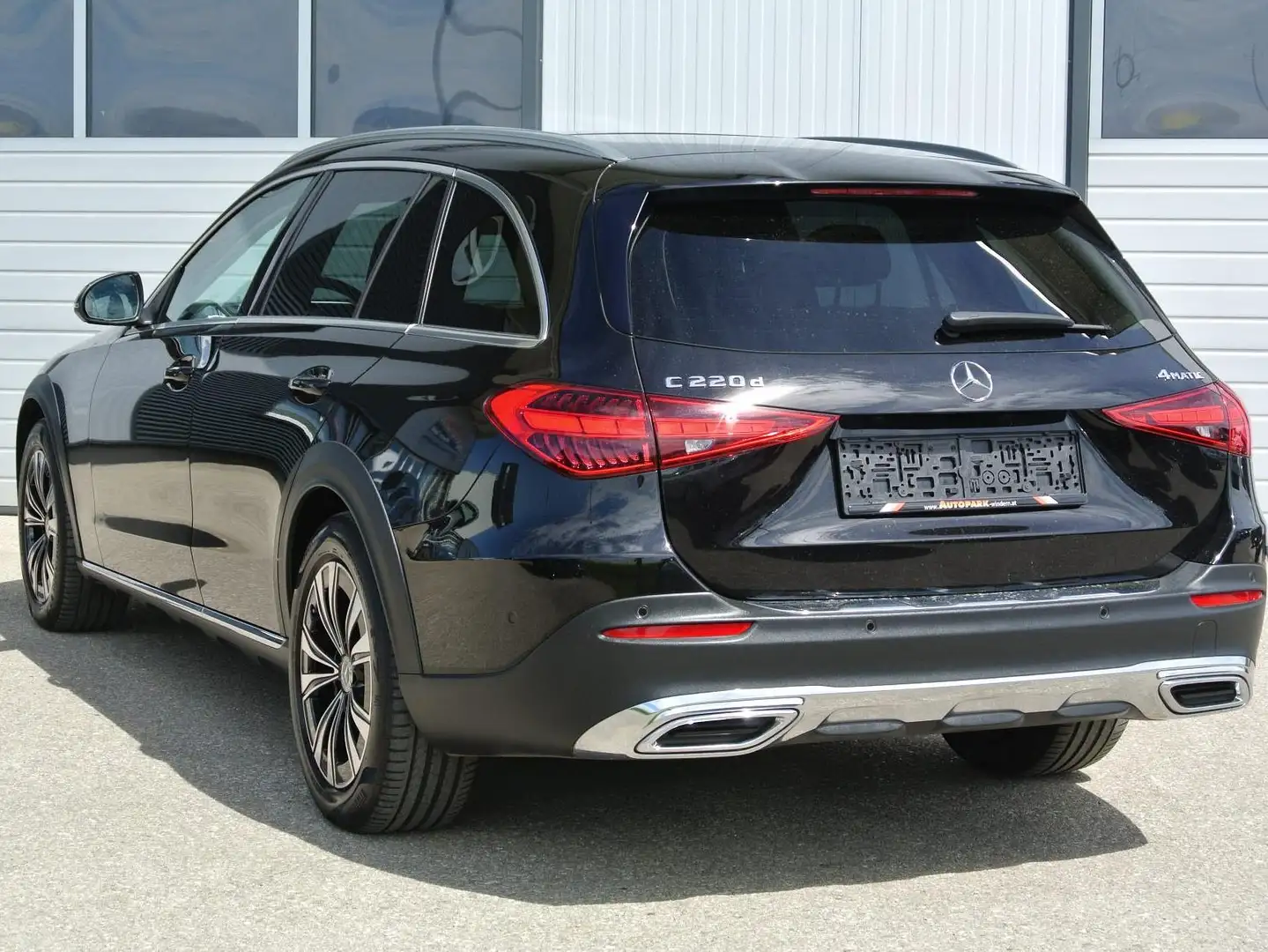 Mercedes-Benz C 220 d Touring All Terrain 4Matic Aut. * LEDER * LED* Schwarz - 2