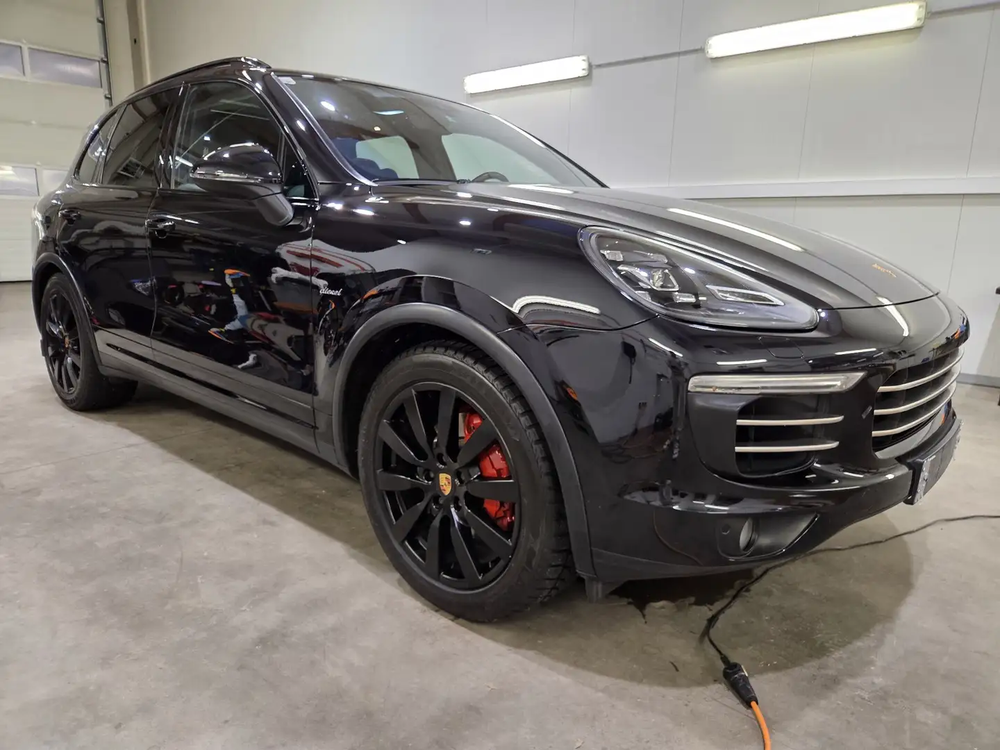 Porsche Cayenne II 3,0 Aut. Schwarz - 1