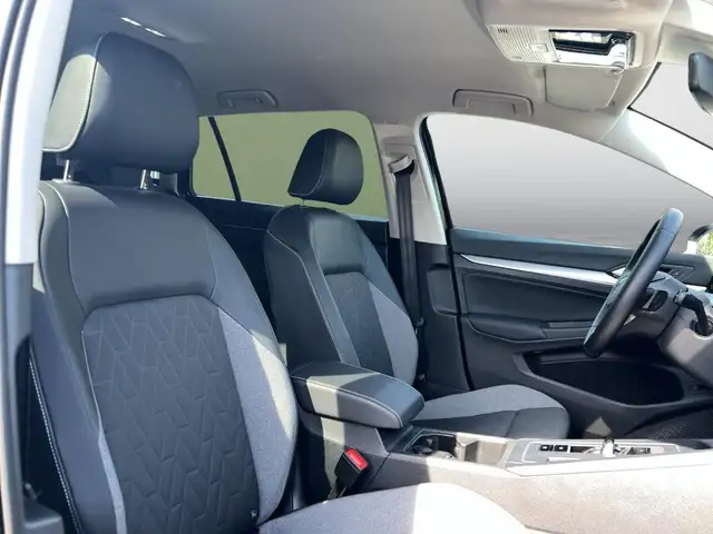 Volkswagen Golf view 12