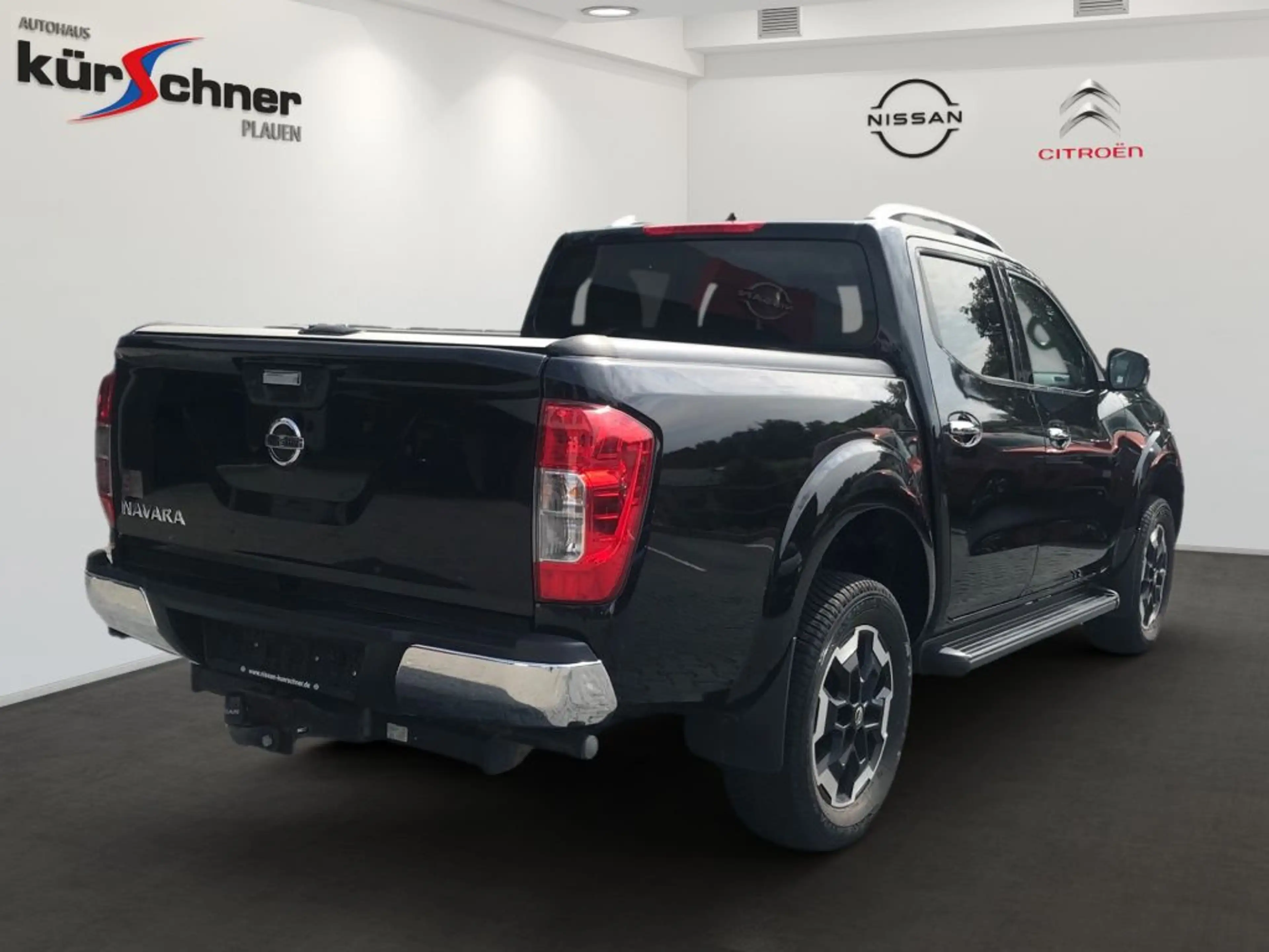 Nissan Navara DC 4x4 S&S N-Connecta LED DIFF — photo 3