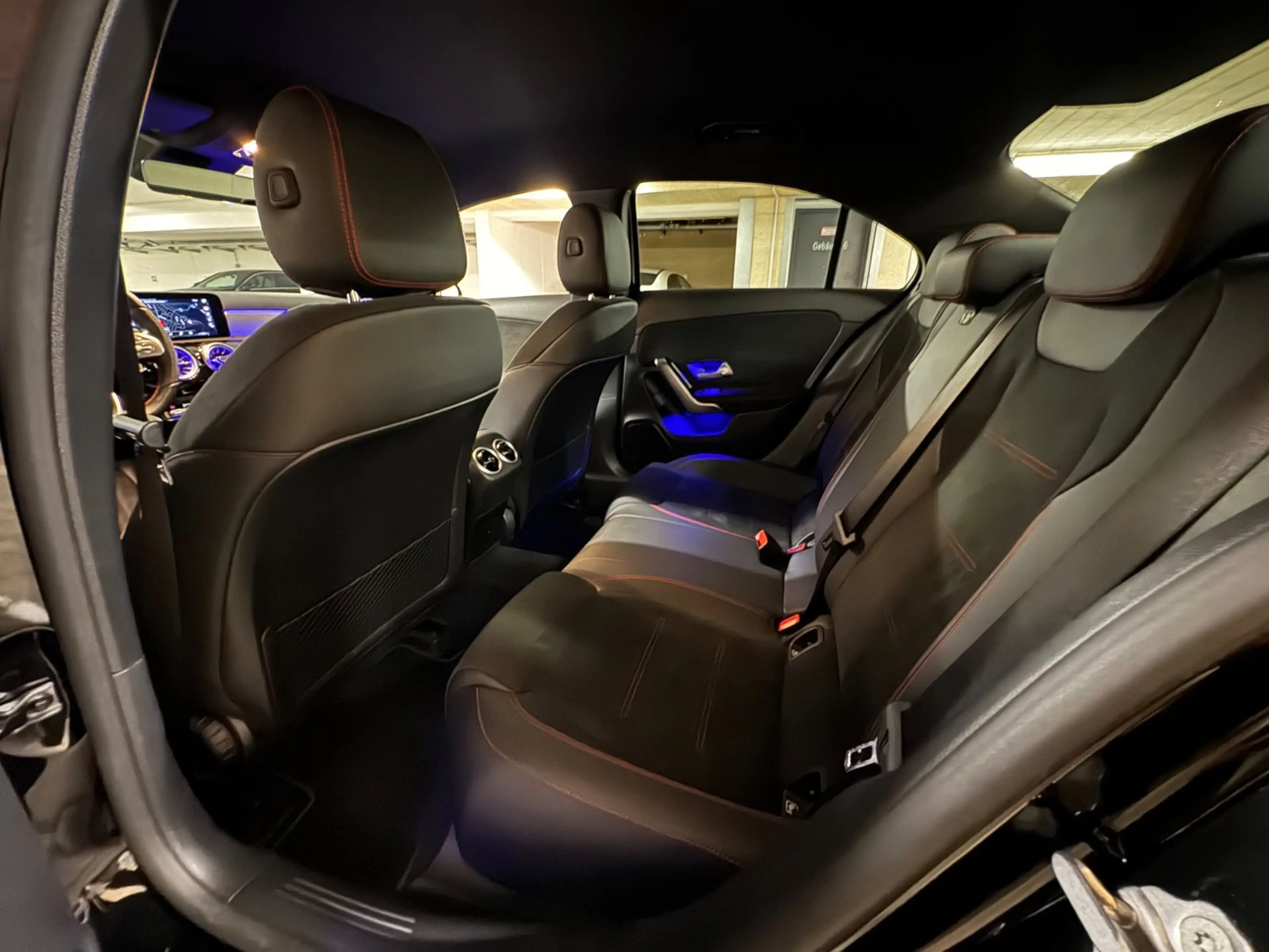 Mercedes-Benz A 180 d LIM AMG NIGHT WIDE AMBI KAM MBUX LED 2.0 — photo 16