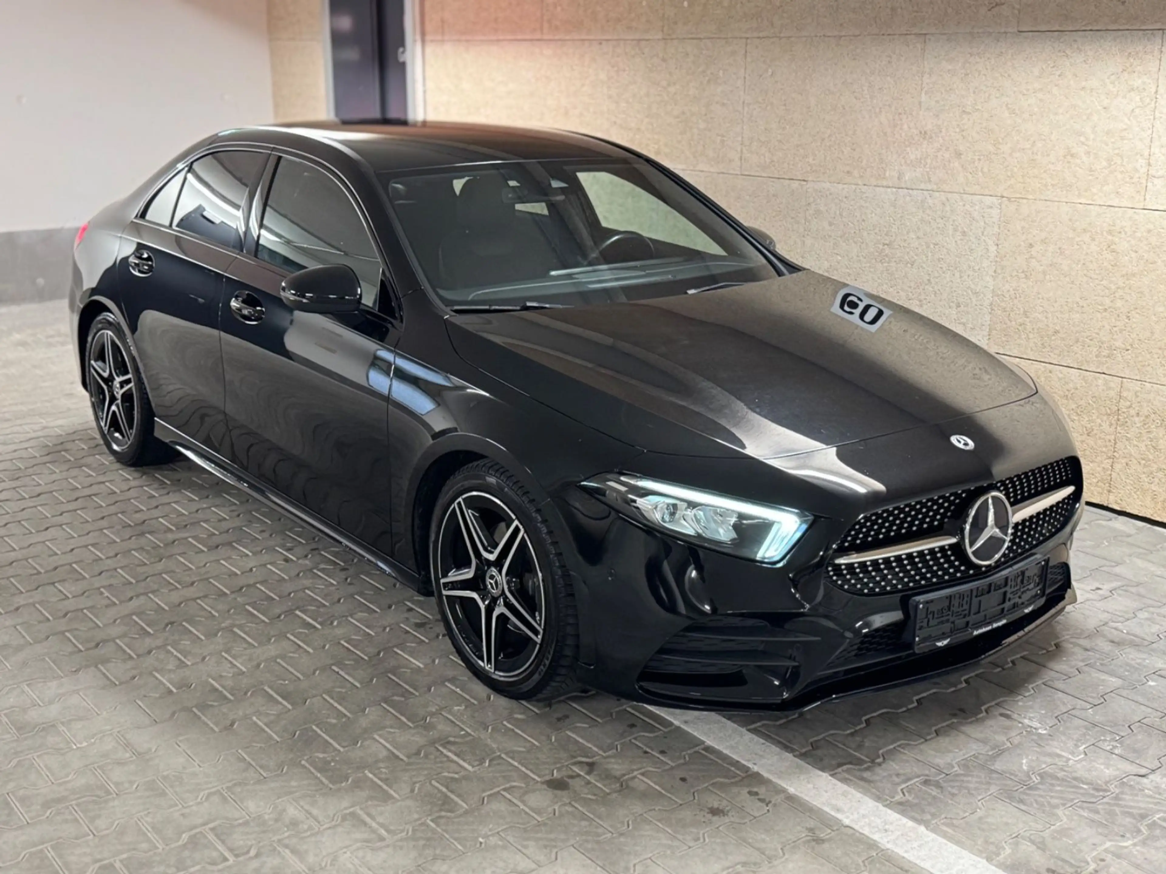 Mercedes-Benz A 180 d LIM AMG NIGHT WIDE AMBI KAM MBUX LED 2.0 — photo 10