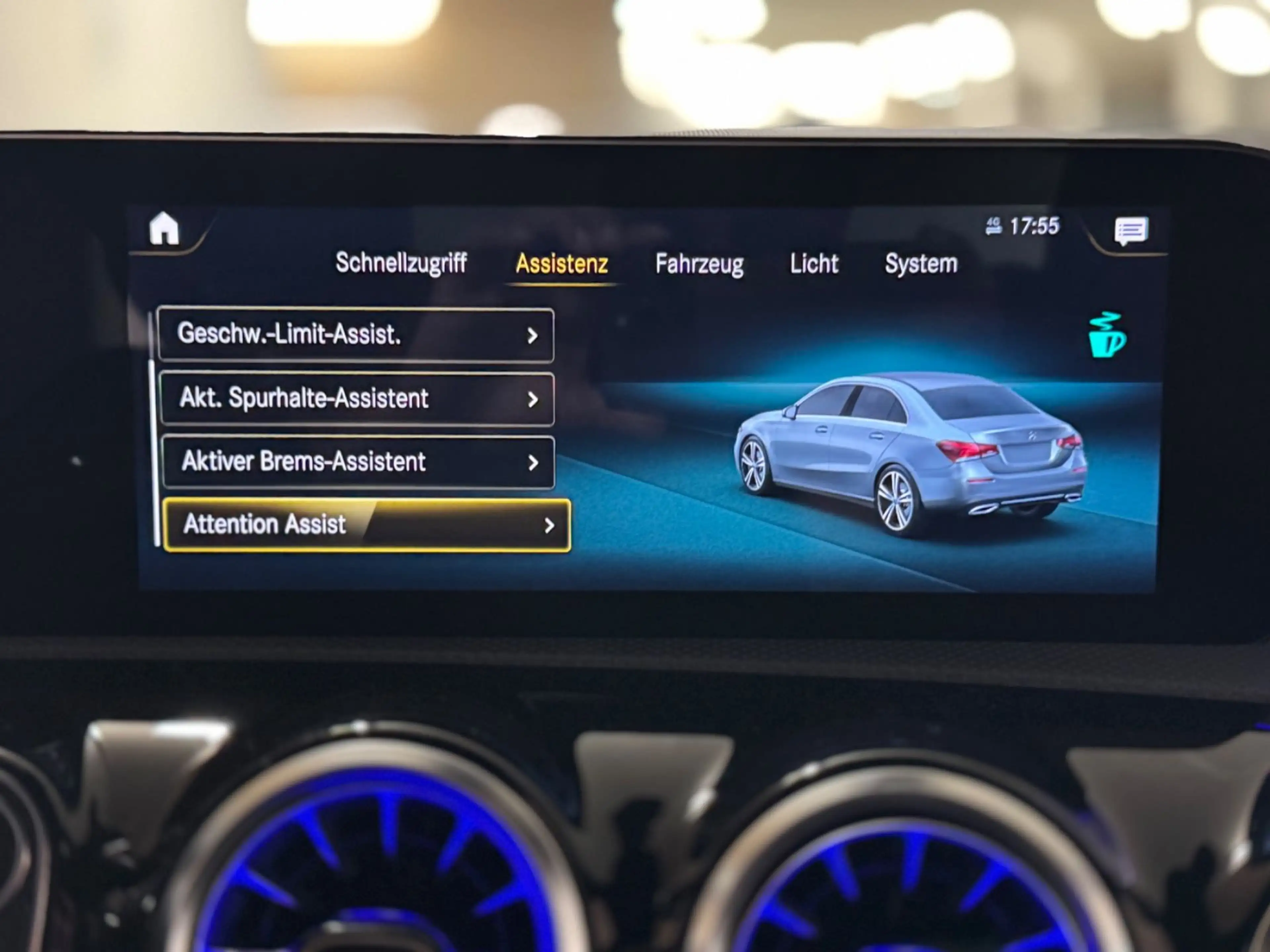 Mercedes-Benz A 180 d LIM AMG NIGHT WIDE AMBI KAM MBUX LED 2.0 — photo 22