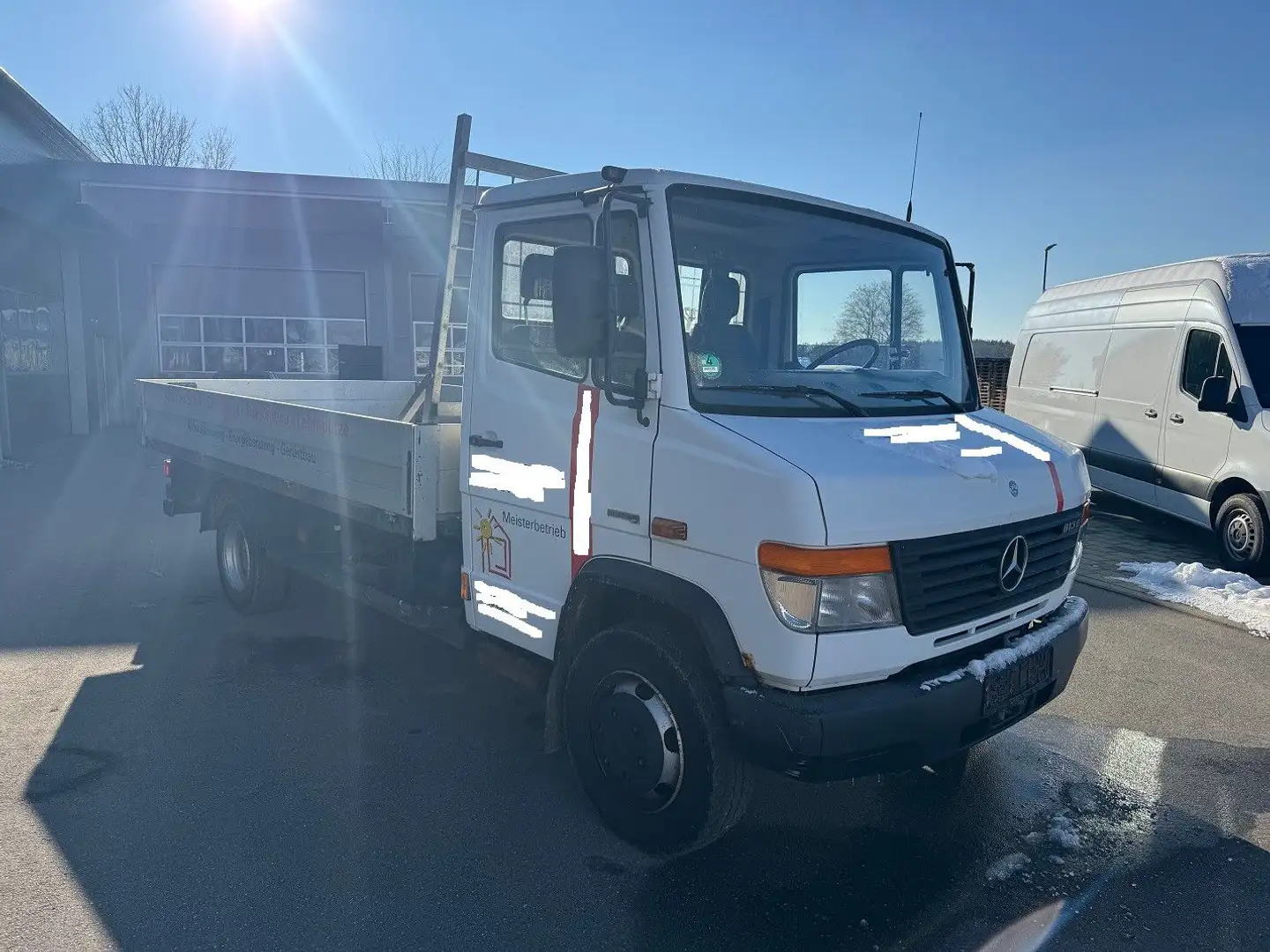 Mercedes-Benz Vario 813D Pritsche Lang AHK Blanc - 2