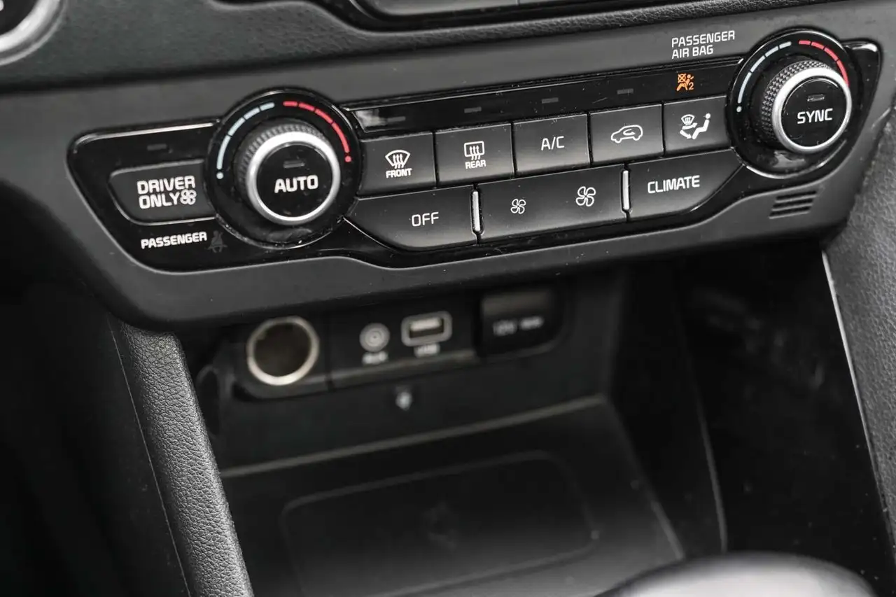 Kia Niro снимка Kia Niro