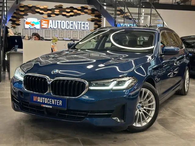 BMW 530 e Touring xDrive *Virtual Cockpit*AHK*LED*BT
